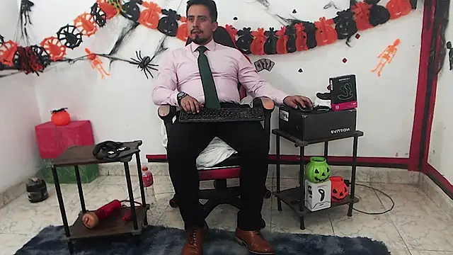 KalethBigDick Adlı Modelin Canlı XXX Sohbeti