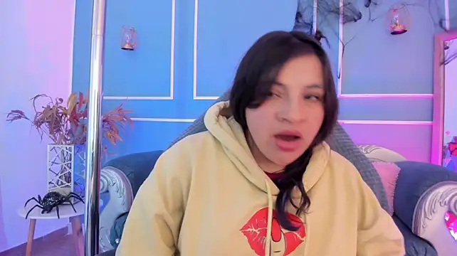 TaraTaylorr's Live XXX Chat