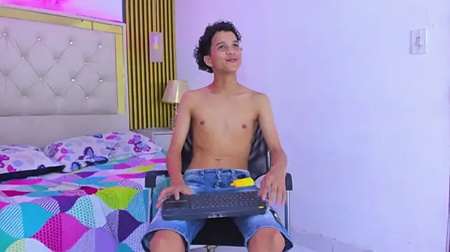 JustinSecret – Naživo XXX chat