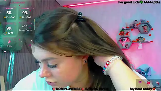 دردشة SuchCute الجنسية المباشرة