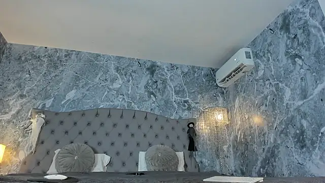 EVANGELIINE_21 Adlı Modelin Canlı XXX Sohbeti