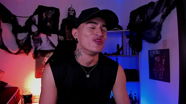 LiamDeeps' Live XXX Chat