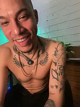 AlphaMasterXxx – Live XXX-chat