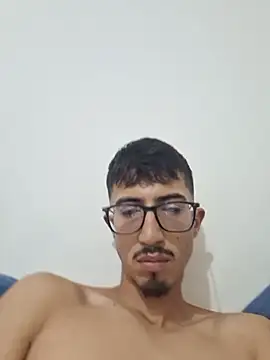 Show modela Tu-baabyy na web-kameri