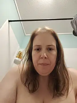 Chat XXX en directo de 023thickandjuicy07