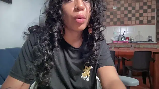Antonia-bloom's Live XXX Chat