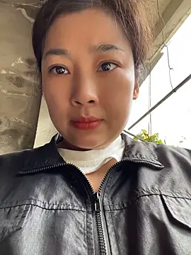 Lajiao-55's Live XXX Chat