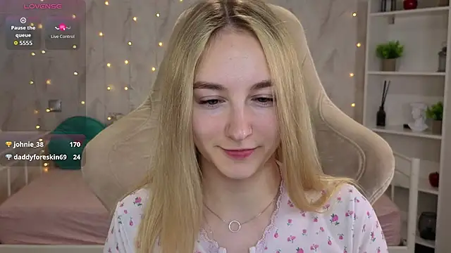 Shy_Polly live XXX chat