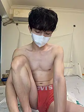 llkiki Chat XXX in diretta