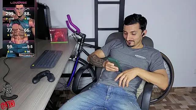 XXX chat uživo modela Marck_Muscle