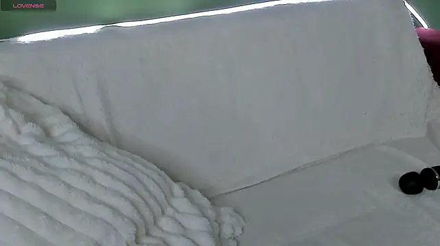 XXX chat uživo modela LeticiaRomano