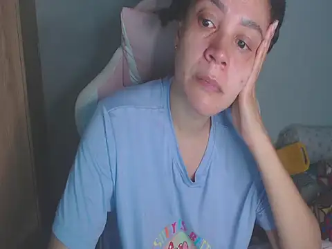 XXX chat uživo modela shayna_cute