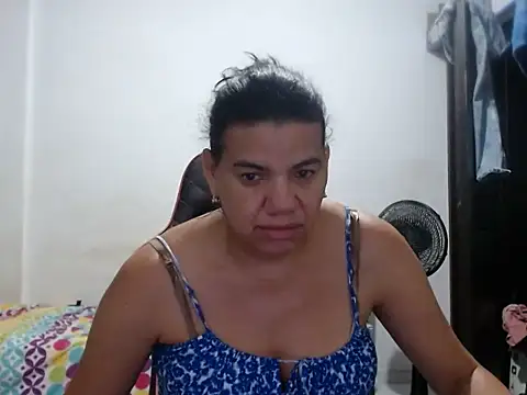 XXX chat uživo modela Adriana_0312