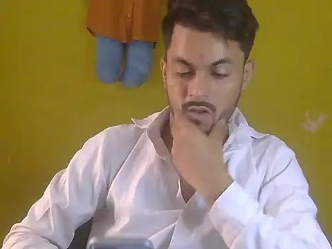Stubborndesiboy's Live XXX Chat