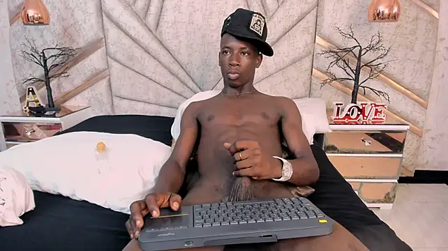XXX chat uživo modela SmithBonilla