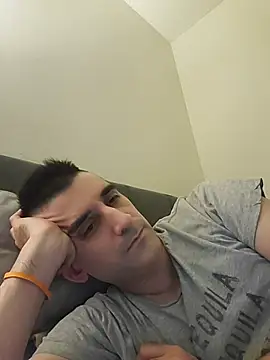 myth5hk Chat XXX in diretta