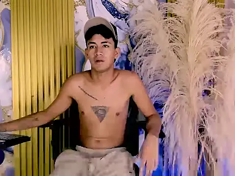 NIO_KLOUDS_'s Live XXX Chat