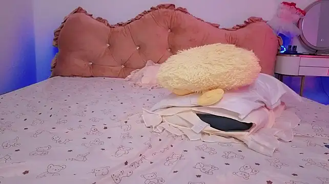 Aliyahts live XXX chat