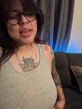 miacanela_xo 即時 XXX 聊天