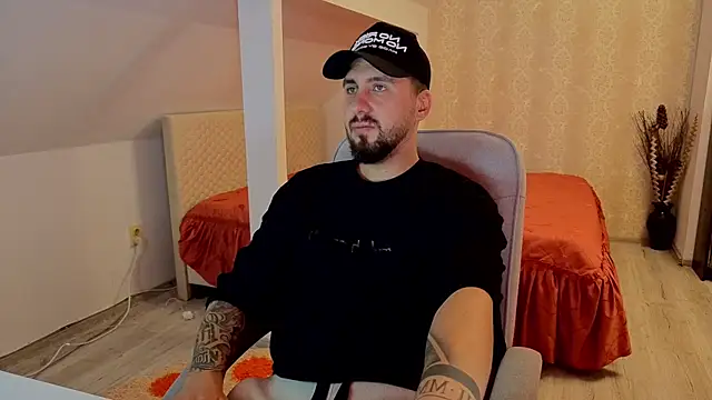 LoganStroud's Live XXX Chat