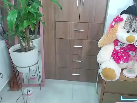 Chat +18 de joy_cut3 ao vivo