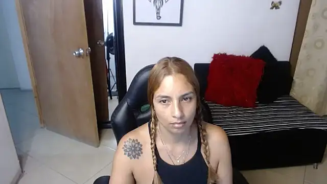 XXX chat uživo modela mykaelahoney