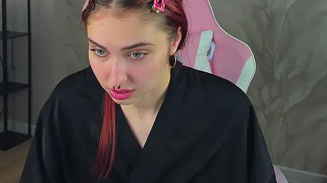 XXX chat uživo modela DiBunny