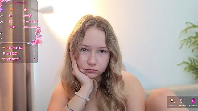 צ'אט XXX בשידור חי של queenneee