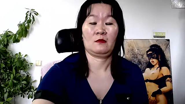 XXX chat uživo modela Akira_xx