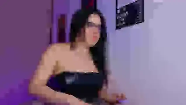 XXX chat uživo modela DIVINANGELA