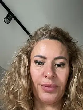 Tania201243 Chat XXX in diretta