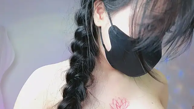 XXX chat uživo modela Mie_Mie21