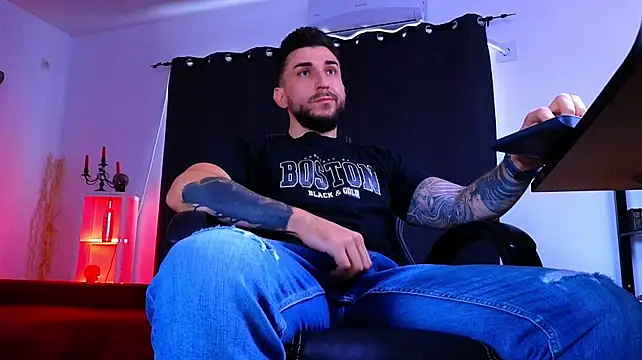 XXX chat uživo modela MightyAaron66