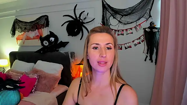 XXX chat uživo modela PassionGlow