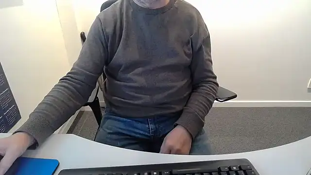 Buggemann Adlı Modelin Canlı XXX Sohbeti