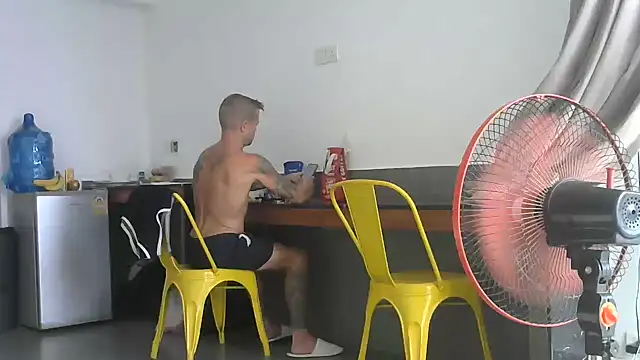 HotHunkHarry webkamerás műsora