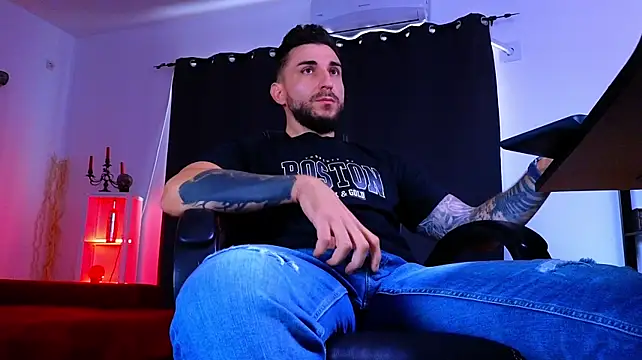 XXX chat uživo modela MightyAaron66
