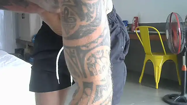 Show de HotHunkHarry na webcam