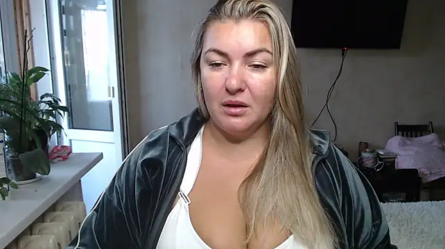 Chat +18 de NikaSkylink ao vivo