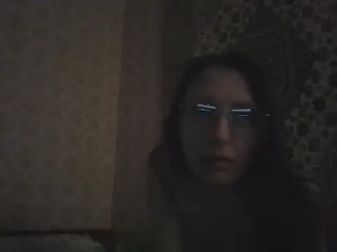 FayInessaKissのライブXXXチャット