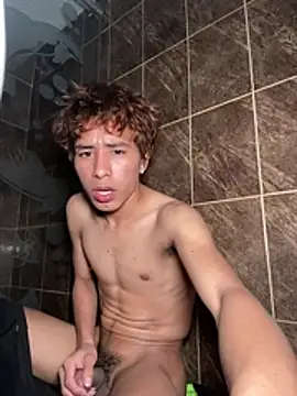 Chat +18 de Ronny_Hot12 ao vivo