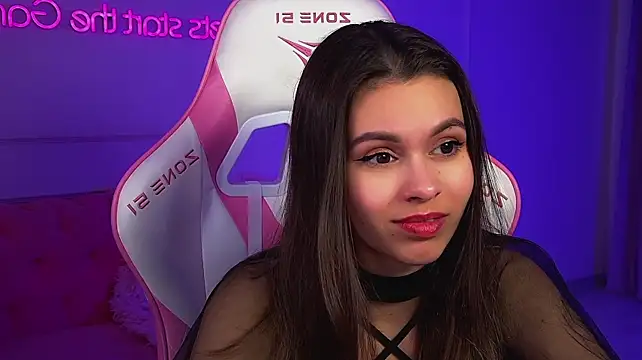 XXX chat uživo modela PollyLanders