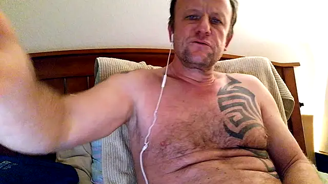 Yournaughty's Live XXX Chat