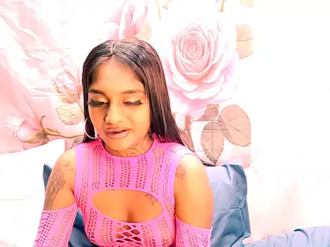 צ'אט XXX בשידור חי של indian_barbie