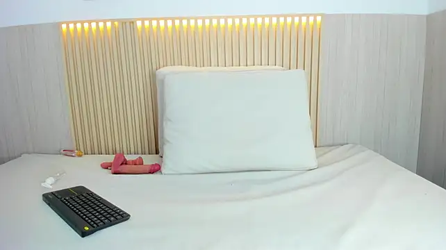 XXX chat uživo modela hailey_kels