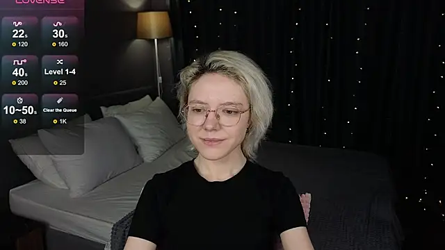 XXX chat uživo modela HottoKori