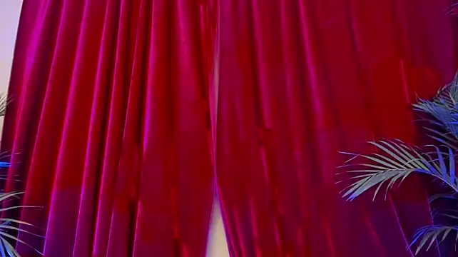 XXX chat uživo modela pinkk_deemon__