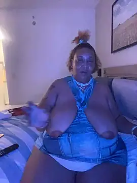 Chatroom XXX en direct de KITTYKATTPUR