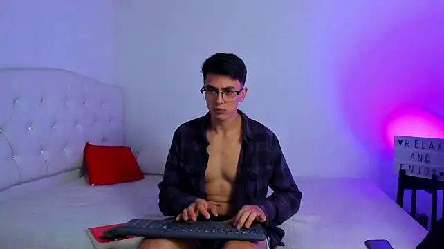 Caramelo_Bryan Chat XXX live