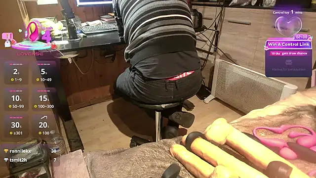 misteryman1956 Adlı Modelin Canlı XXX Sohbeti
